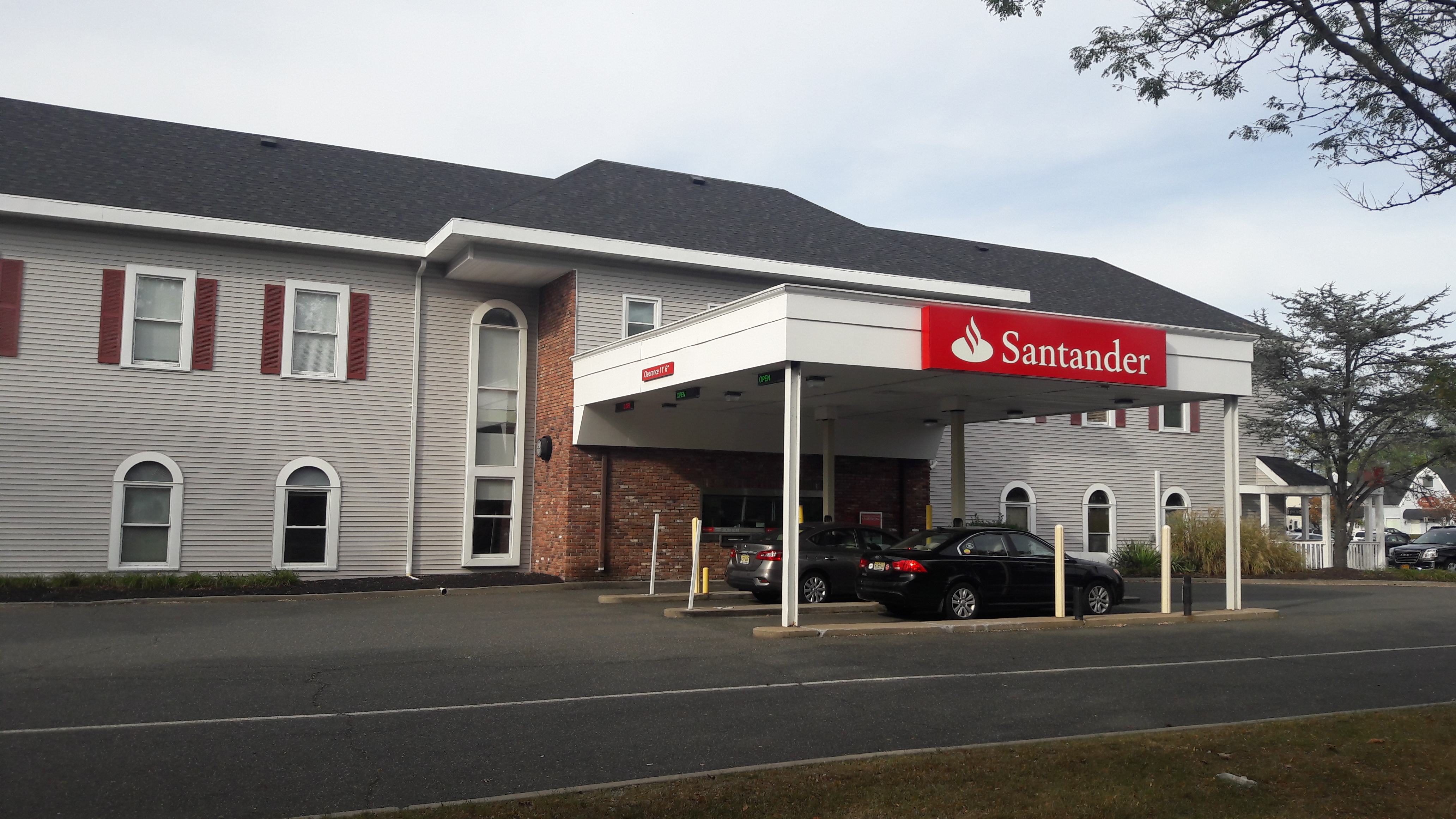 Santander Bank Branch 01