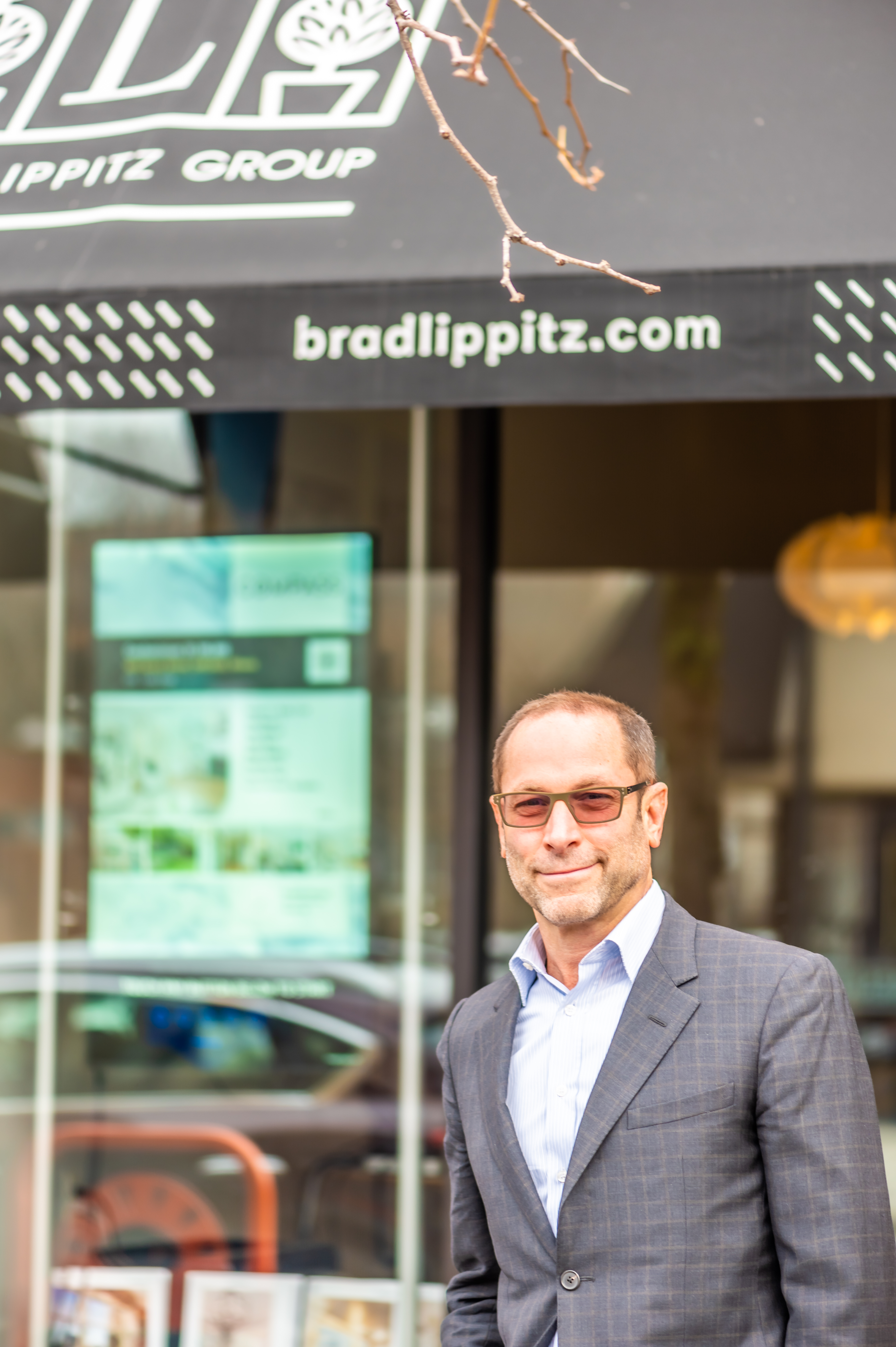 Brad Lippitz Group 01