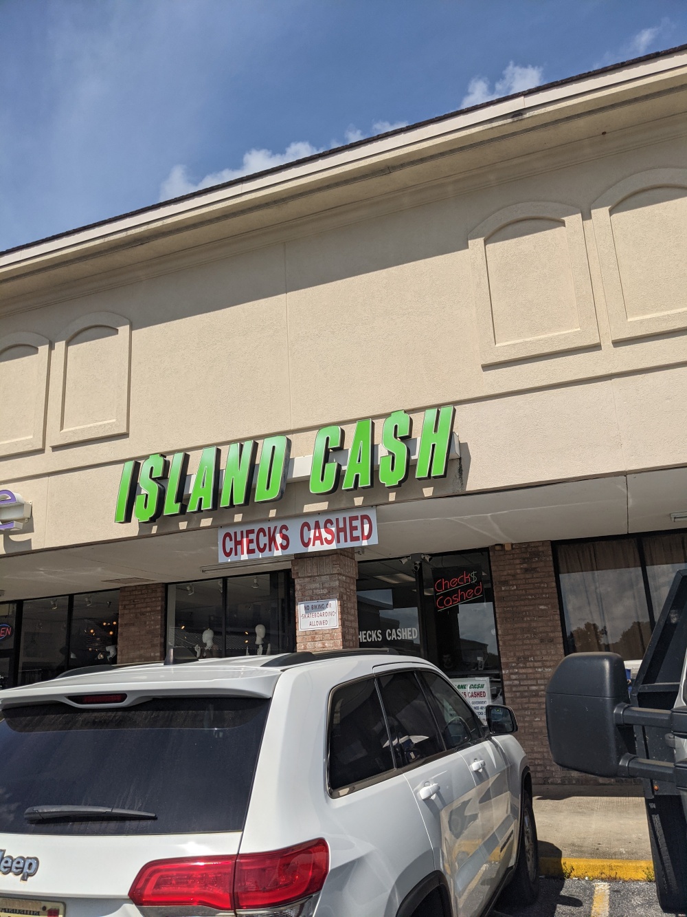 ISLAND CASH 01