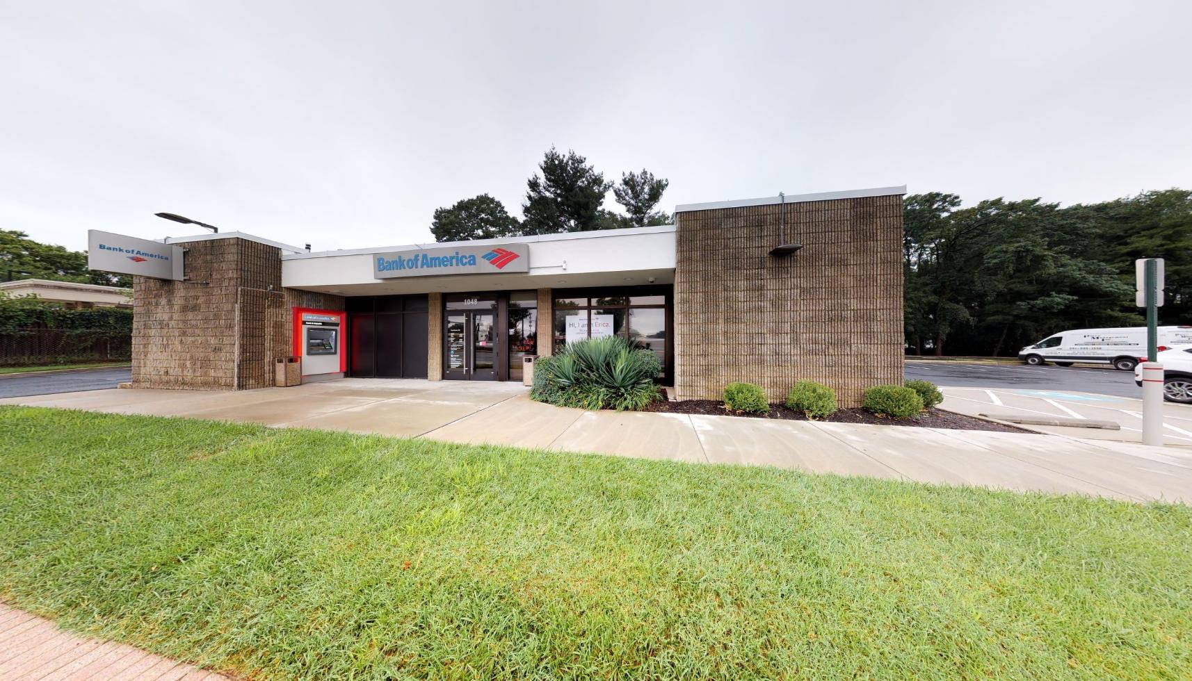 Bank of America (with Drive-thru services) 01