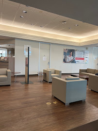 Bank of America (with Drive-thru ATM) 04