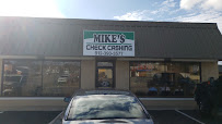 Mike's Check Cashing 02