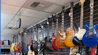 Mid Valley Pawn 04