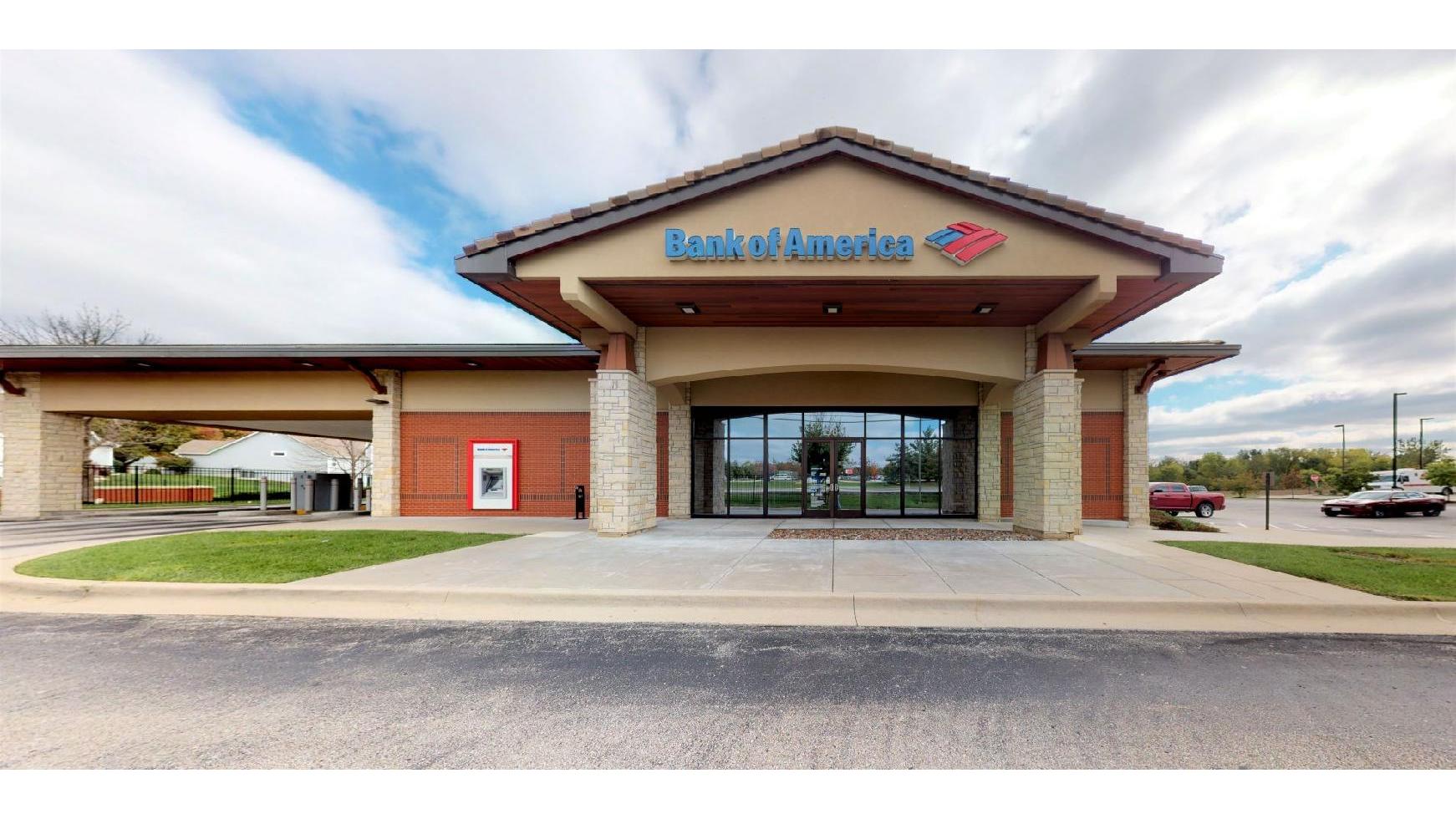 Bank of America (with Drive-thru ATM) 01