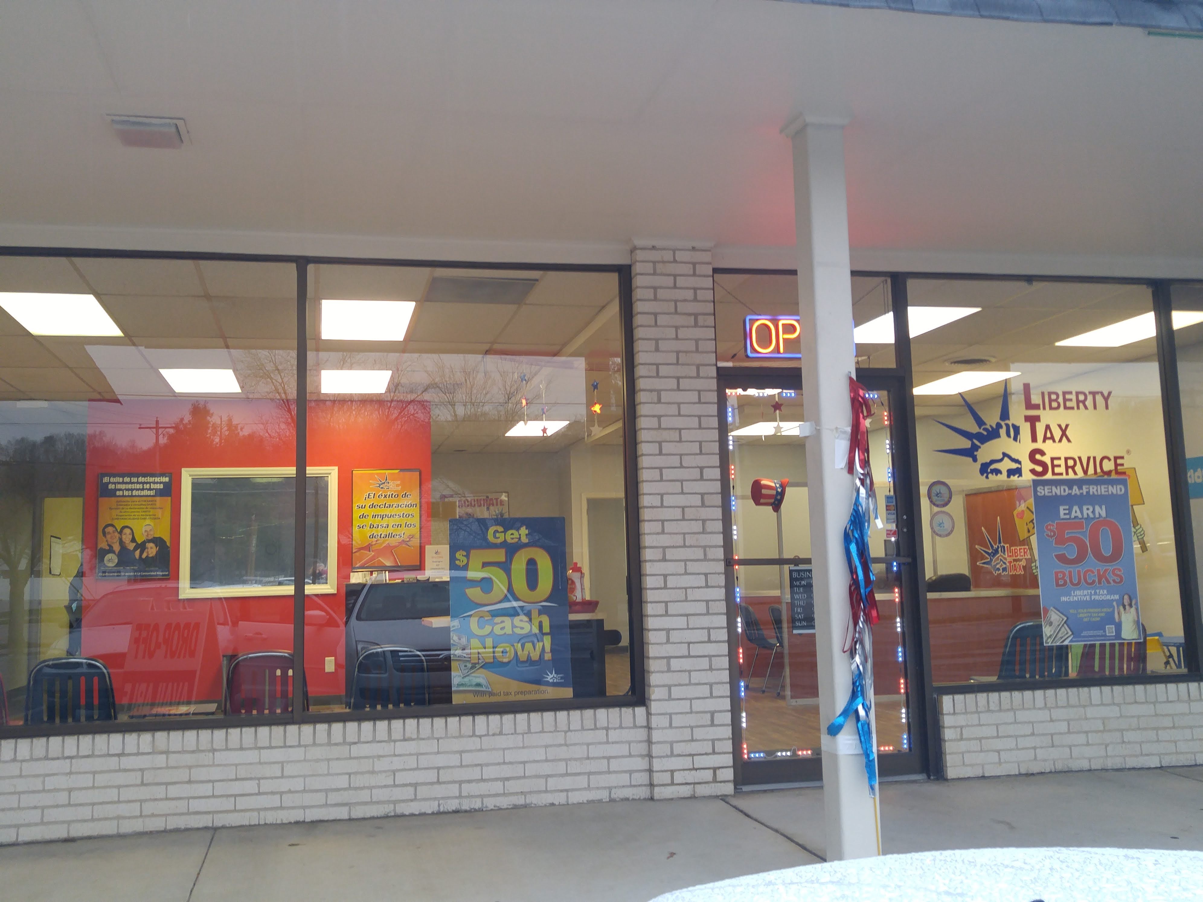 Liberty Tax & Loans 01