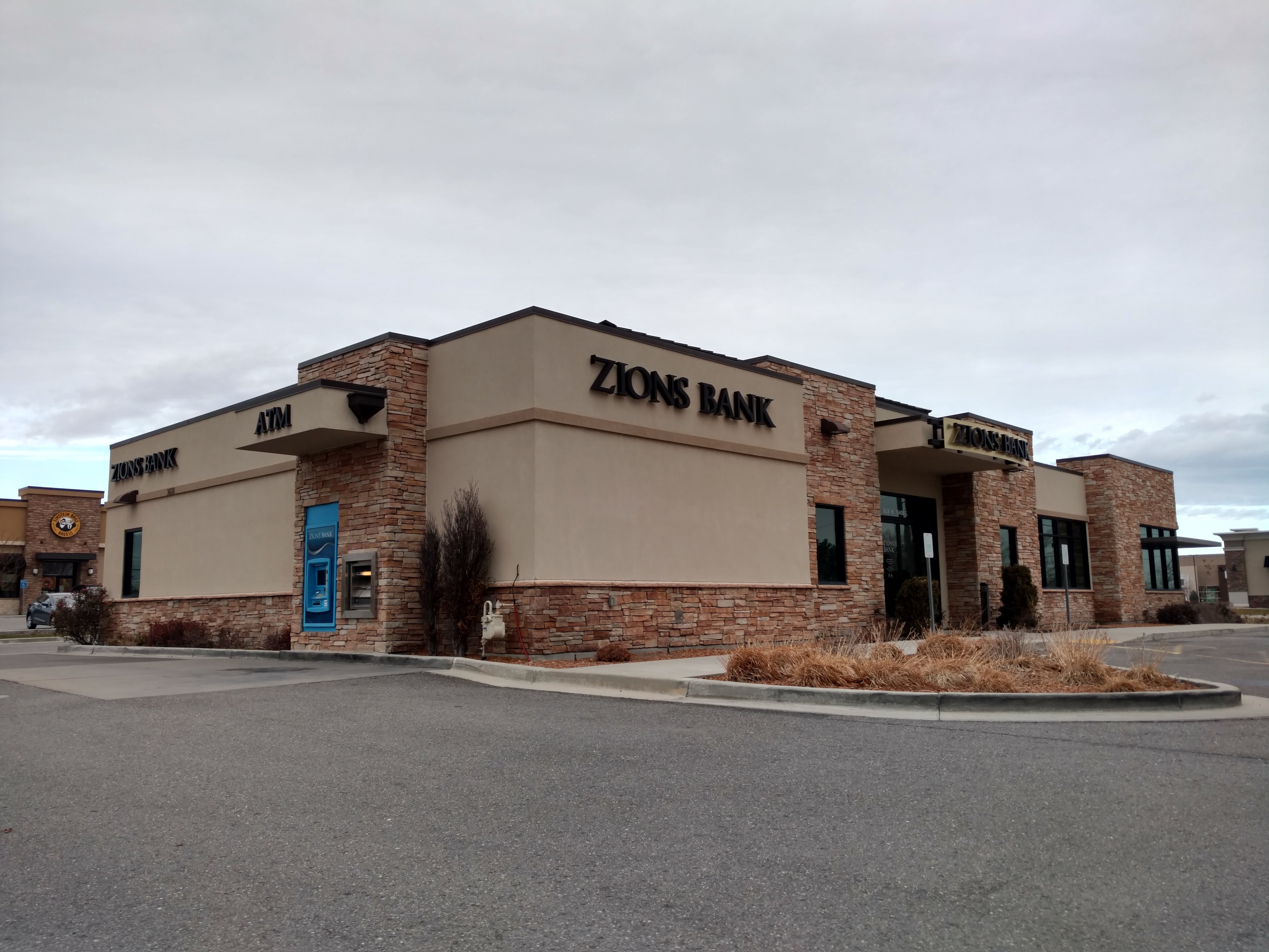 Zions Bank Riverton 01