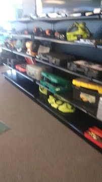 Mel's Pawn Shop 03