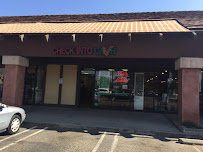 Check Into Cash 01