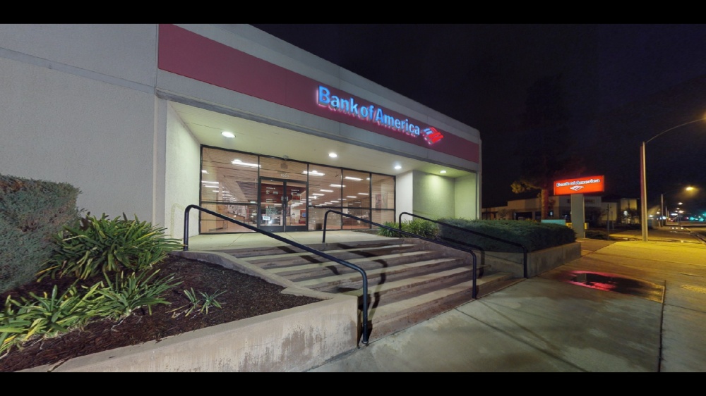 Bank of America (with Drive-thru ATM) 01