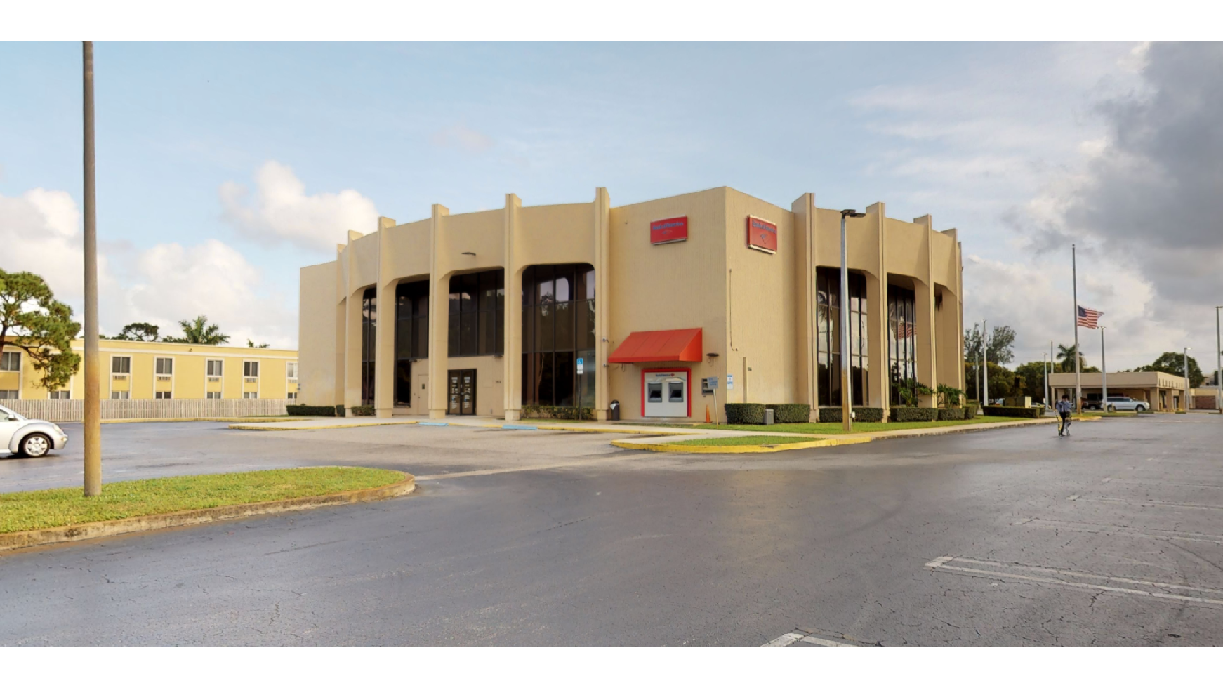 Bank of America (with Drive-thru ATM) 01