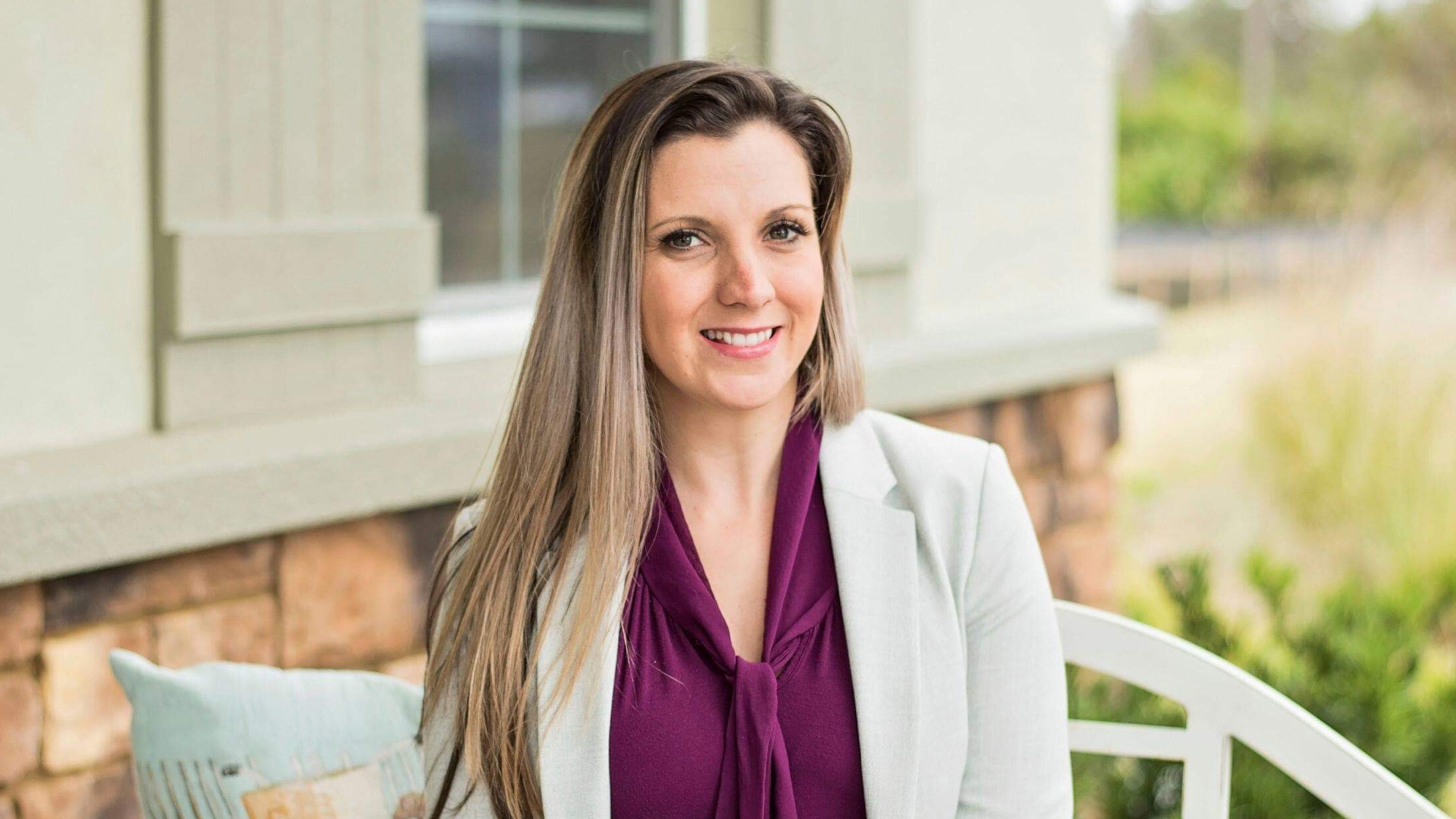 Hayley Vezza REALTOR® 01