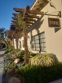 Stifel 01