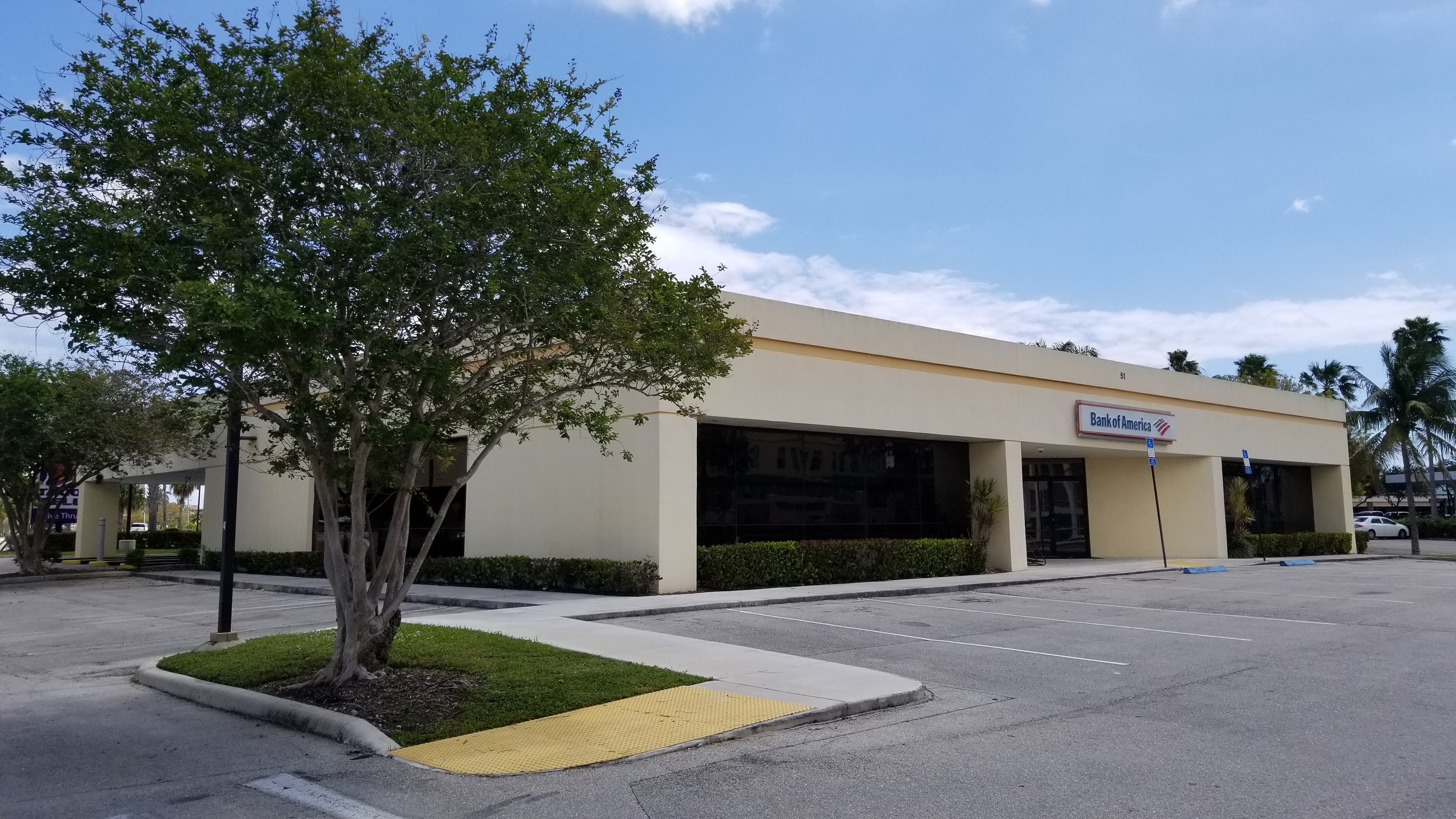 Bank of America (with Drive-thru ATM) 01