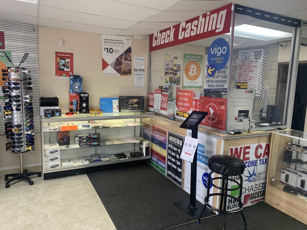 Waterford Check Cashing Center 01
