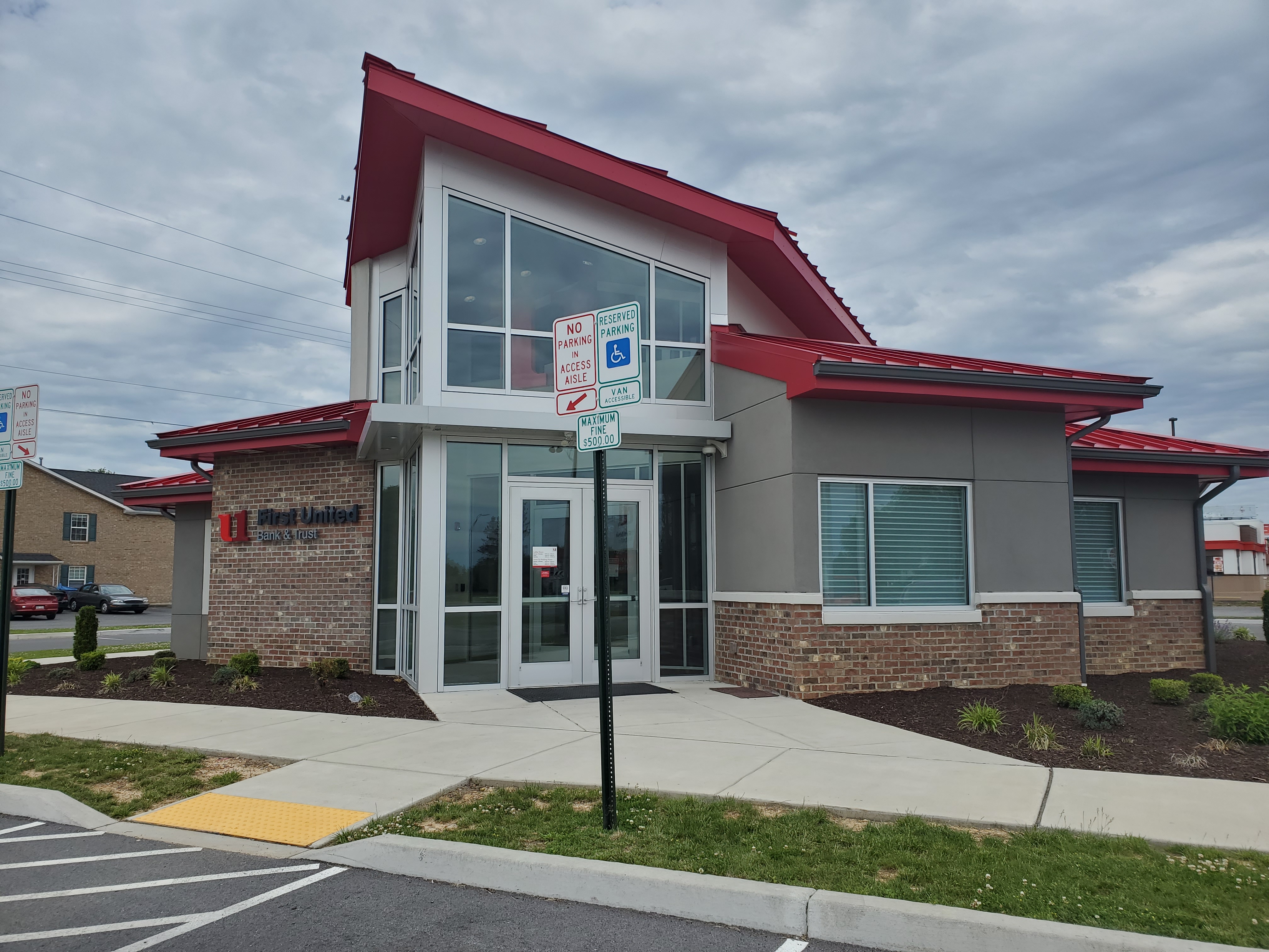First United Bank & Trust 01