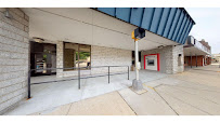 Bank of America (with Drive-thru ATM) 01