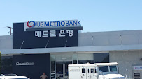 US Metro Bank 04
