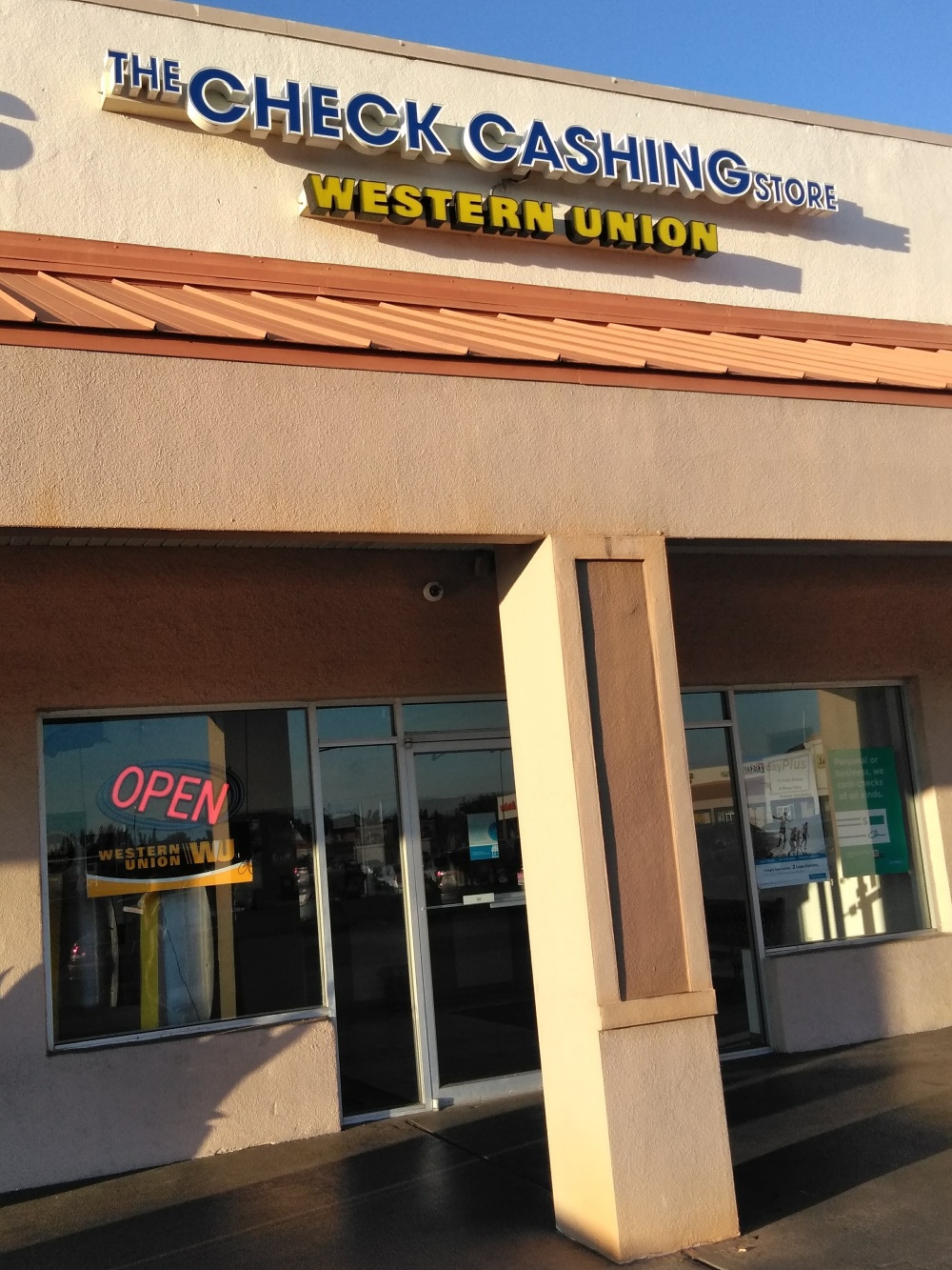The Check Cashing Store 01