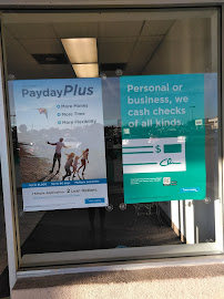 The Check Cashing Store 03