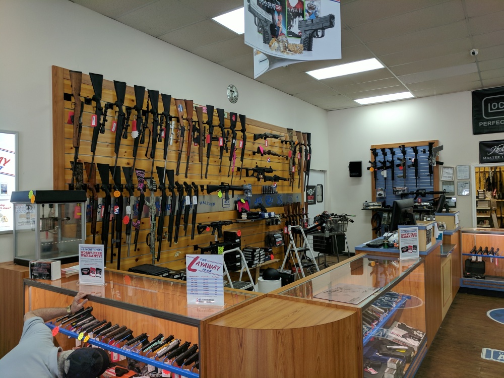 U.S. Money Shops 01