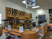 U.S. Money Shops 01