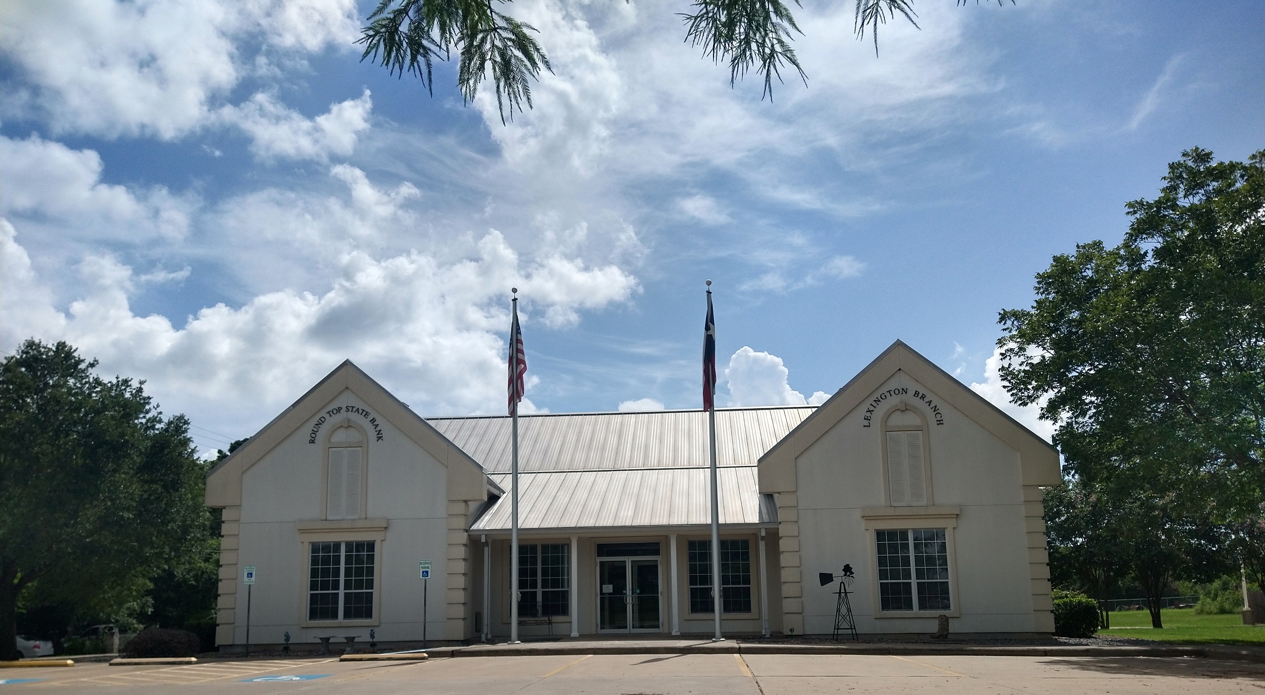 Round Top State Bank 01
