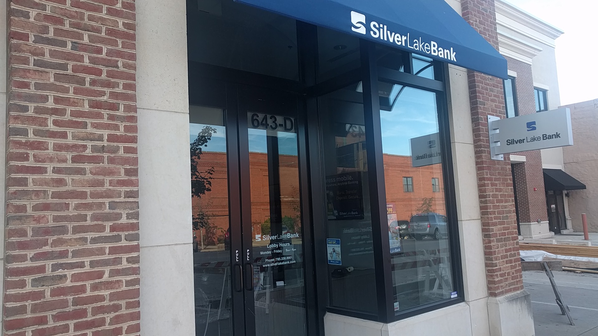 Silver Lake Bank 01