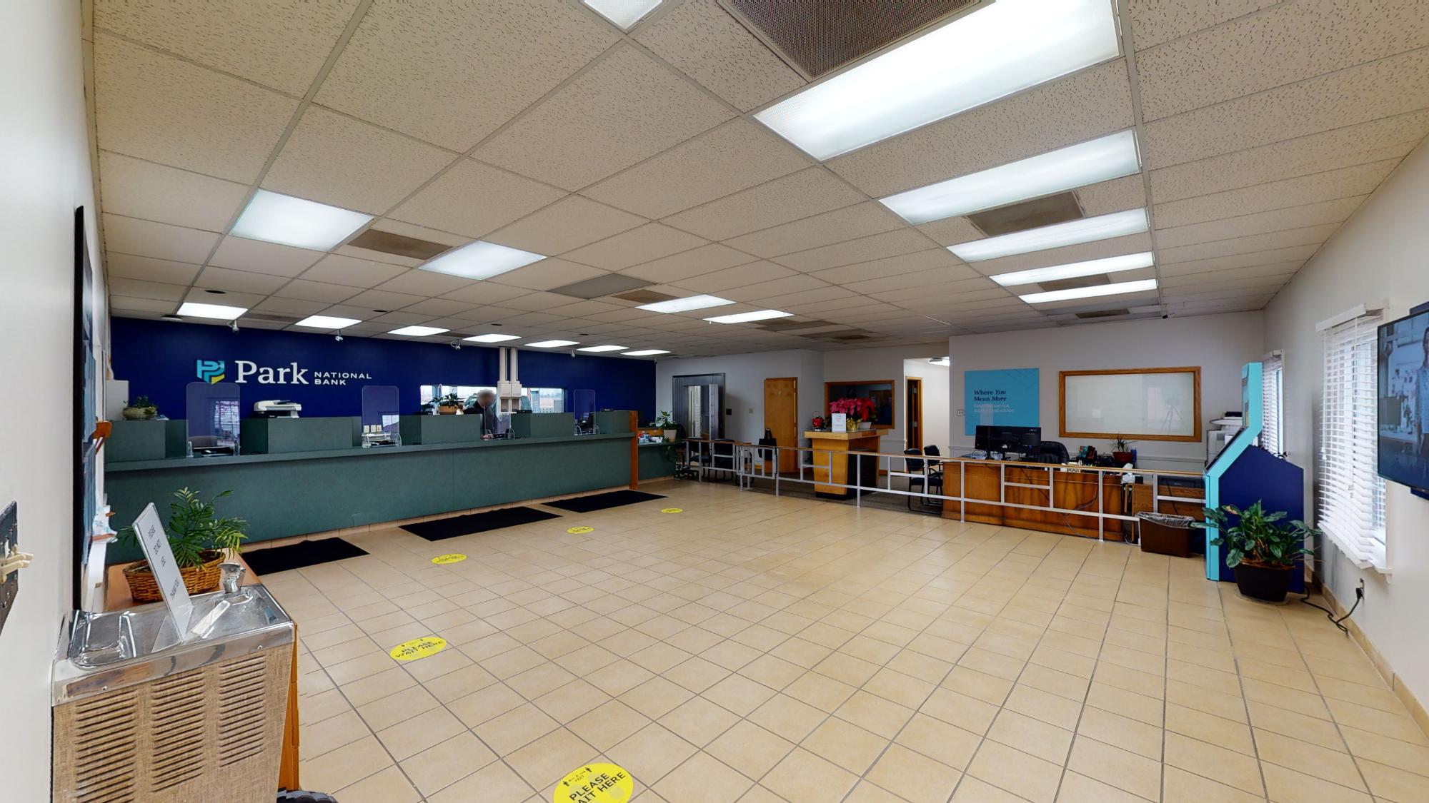 Park National Bank: Northridge Office 01