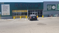 Benny's Pawn Shop 02