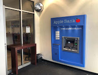 Apple Bank 03