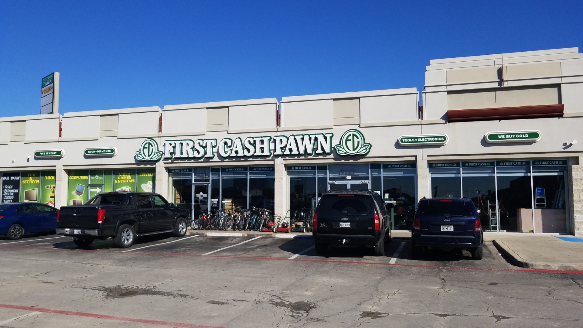 First Cash Pawn 01