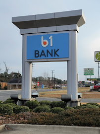 b1BANK 04