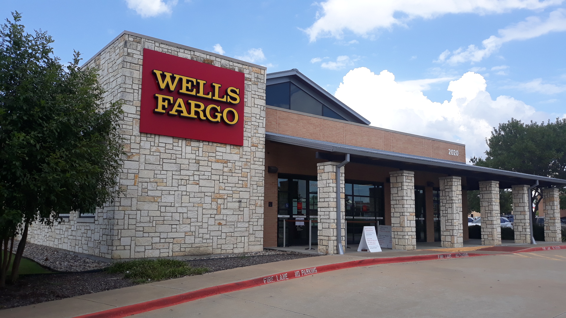 Wells Fargo Bank 01