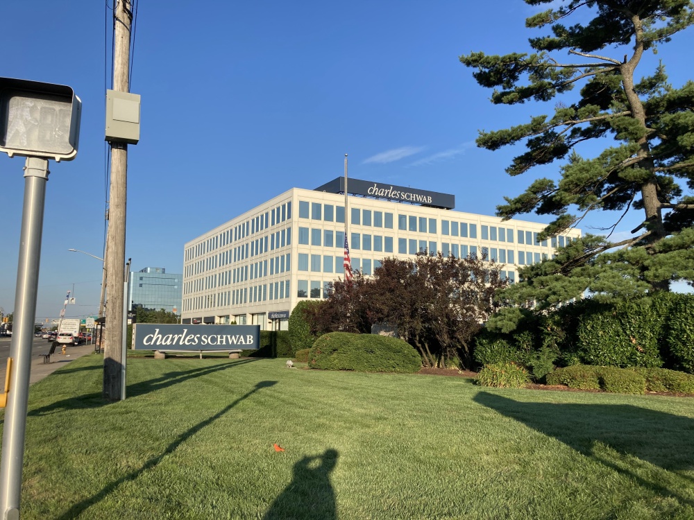 Charles Schwab 01