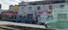 Apple Bank 02