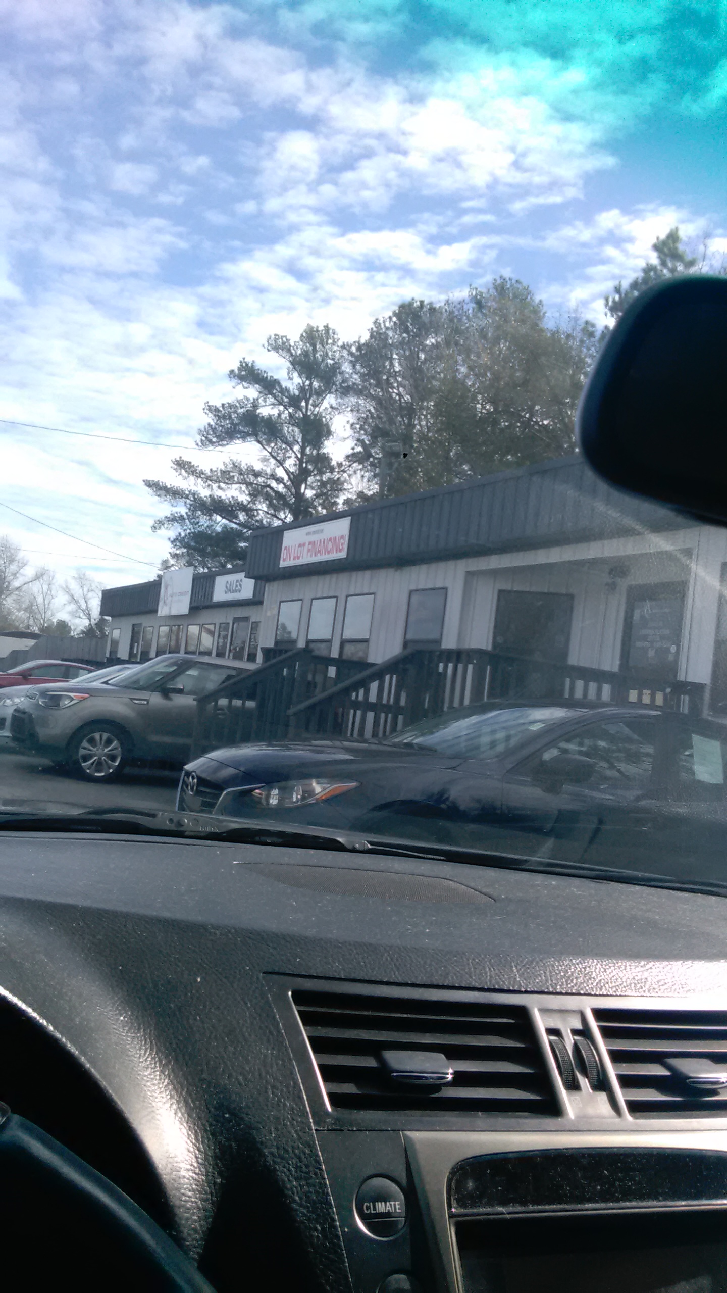 Auto Credit Sales & Rentals 01
