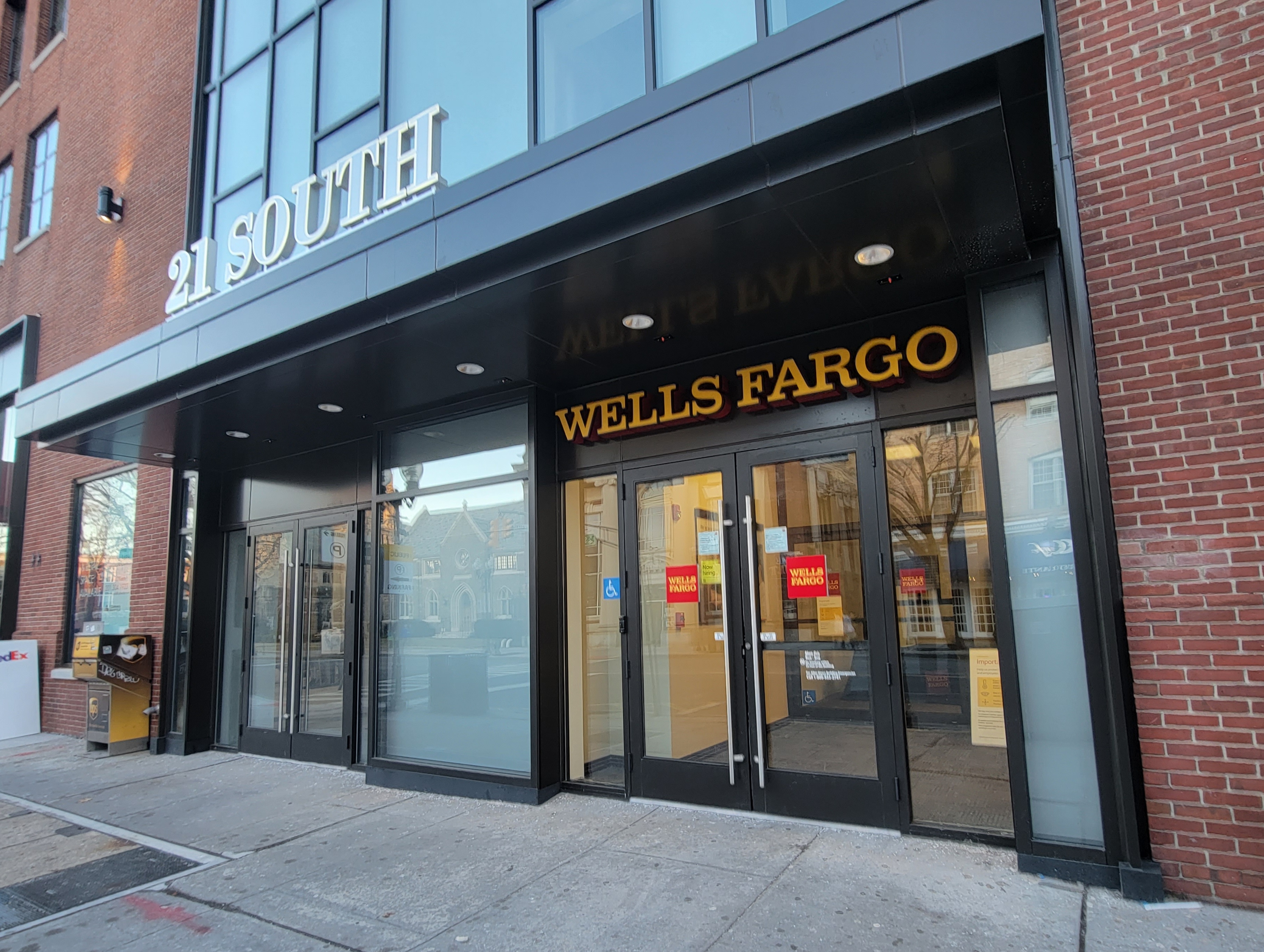 Wells Fargo Bank 01
