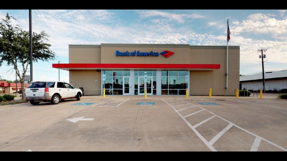 Bank of America (with Drive-thru services) 01