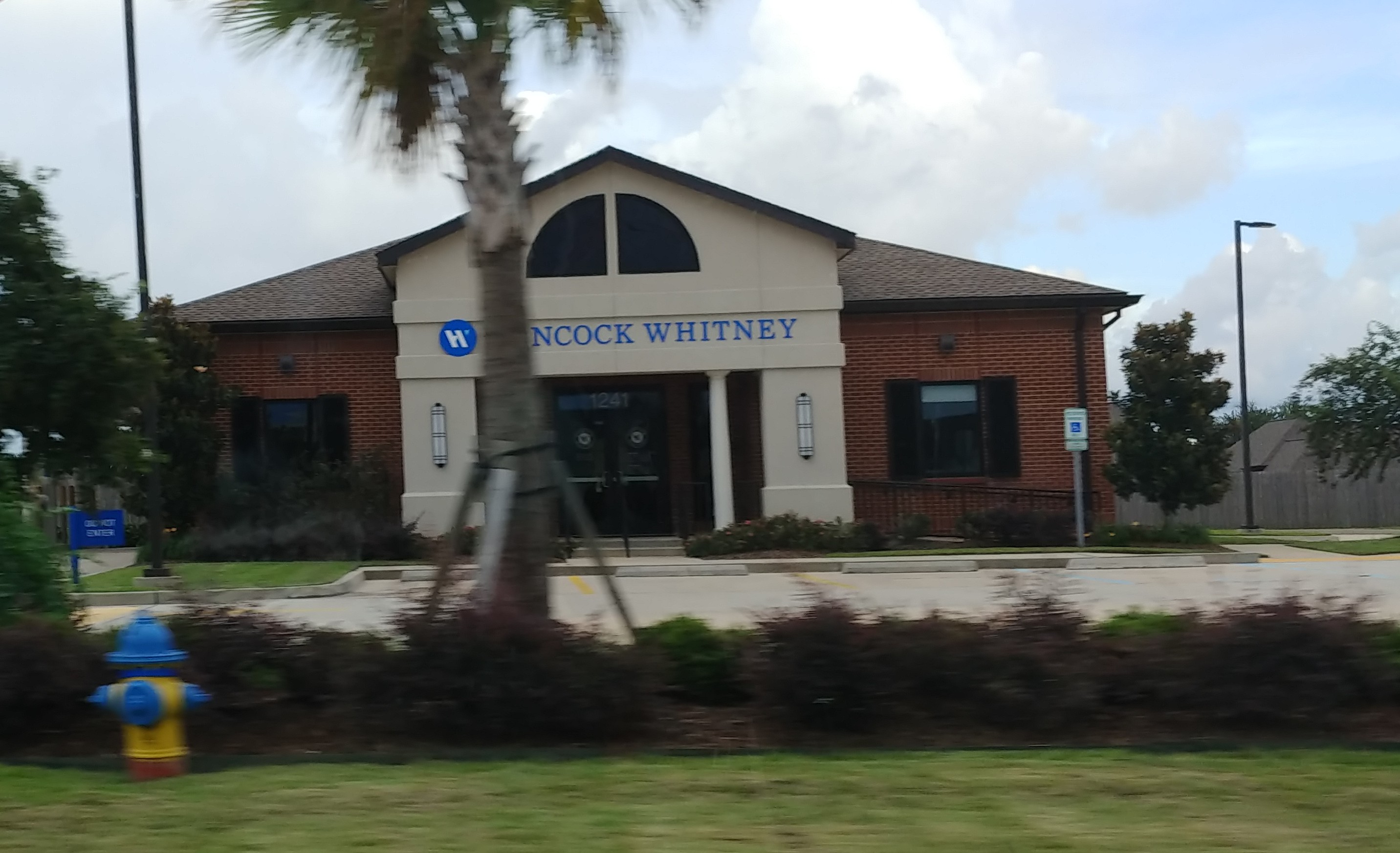 Hancock Whitney Bank 01