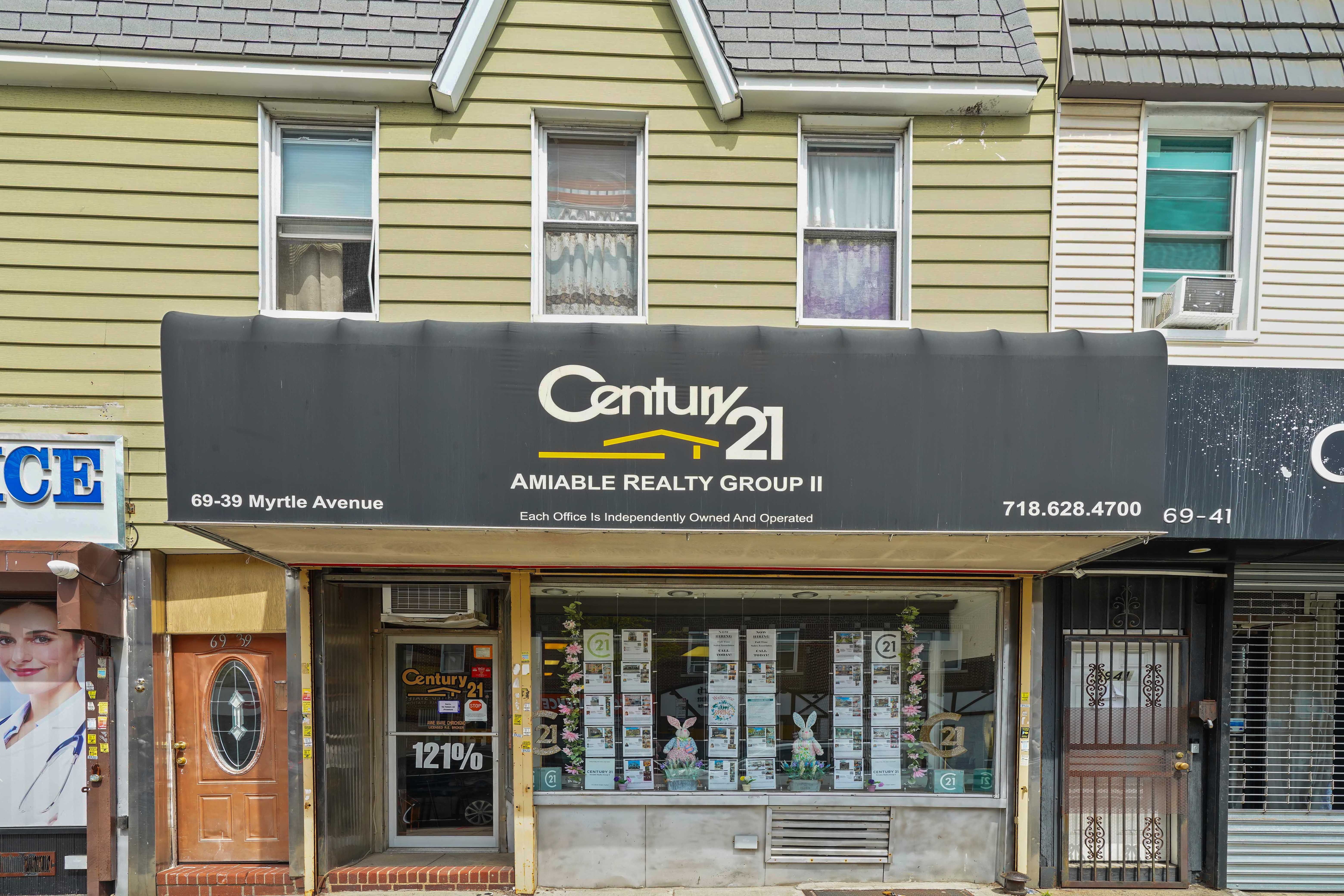 Century 21 Amiable II - Glendale 01