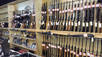 Pelican Pawn 02