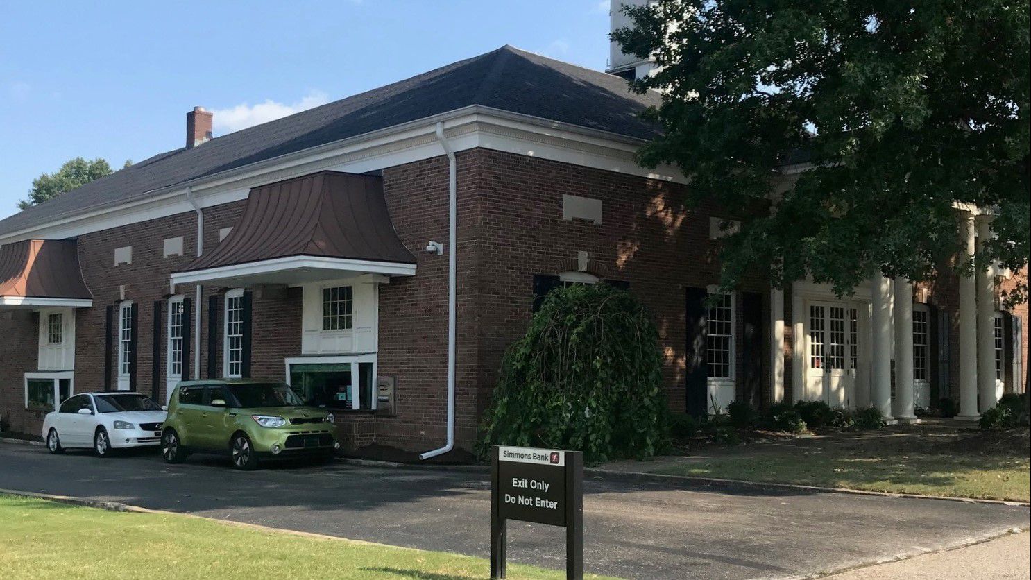 Simmons Bank 01