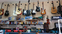 DHS Pawn Buy and Sell 04