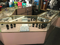 Mario's pawn shop 04