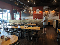 Noble Roman's Craft Pizza & Pub 03