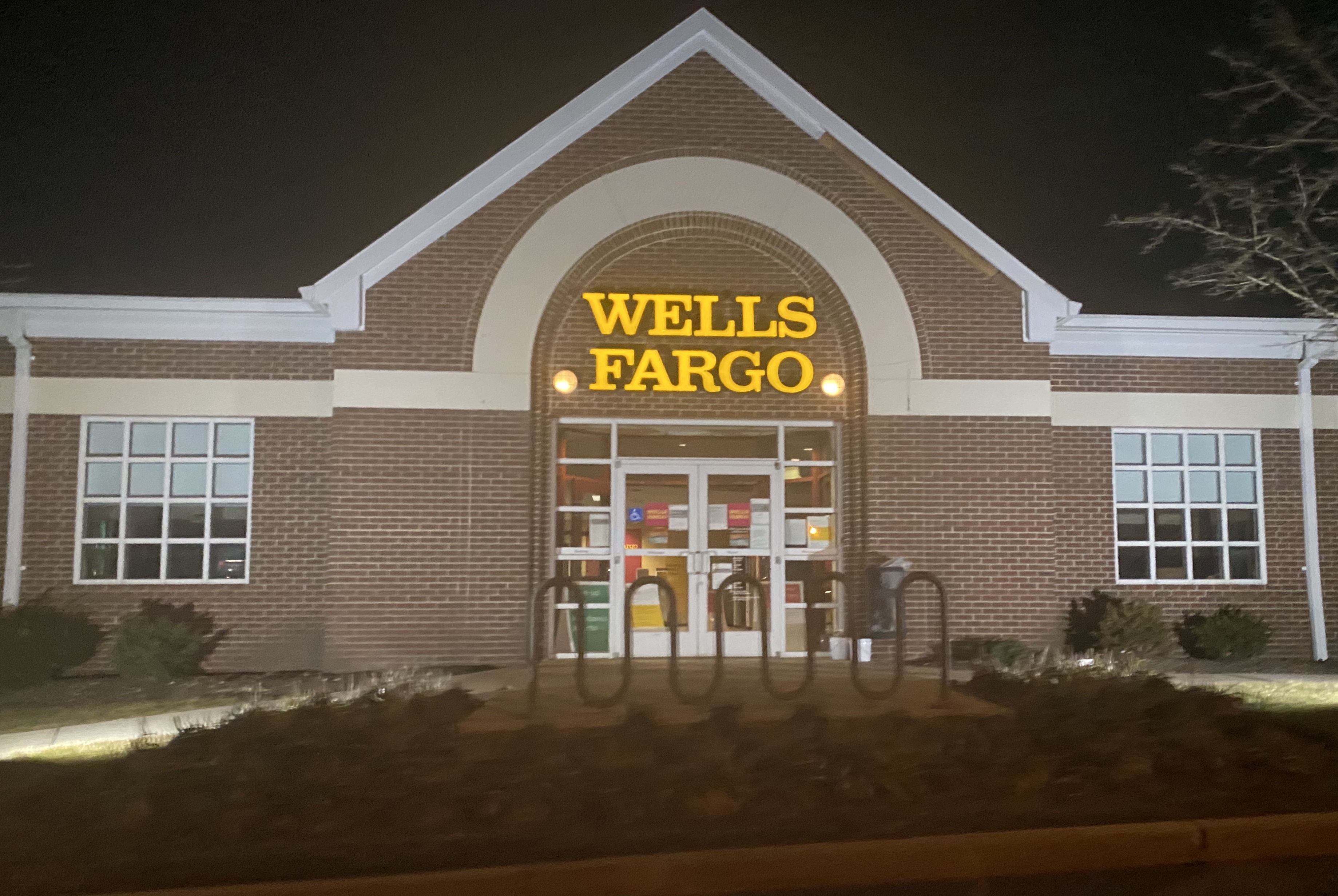 Wells Fargo Bank 01
