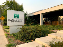 Bank of the West 02