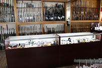 Black's Pawn Shop 01