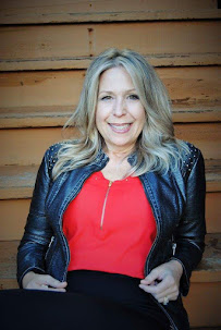 Mia Schultz - Mortgage Advisor (Mortgage Therapist!) 01