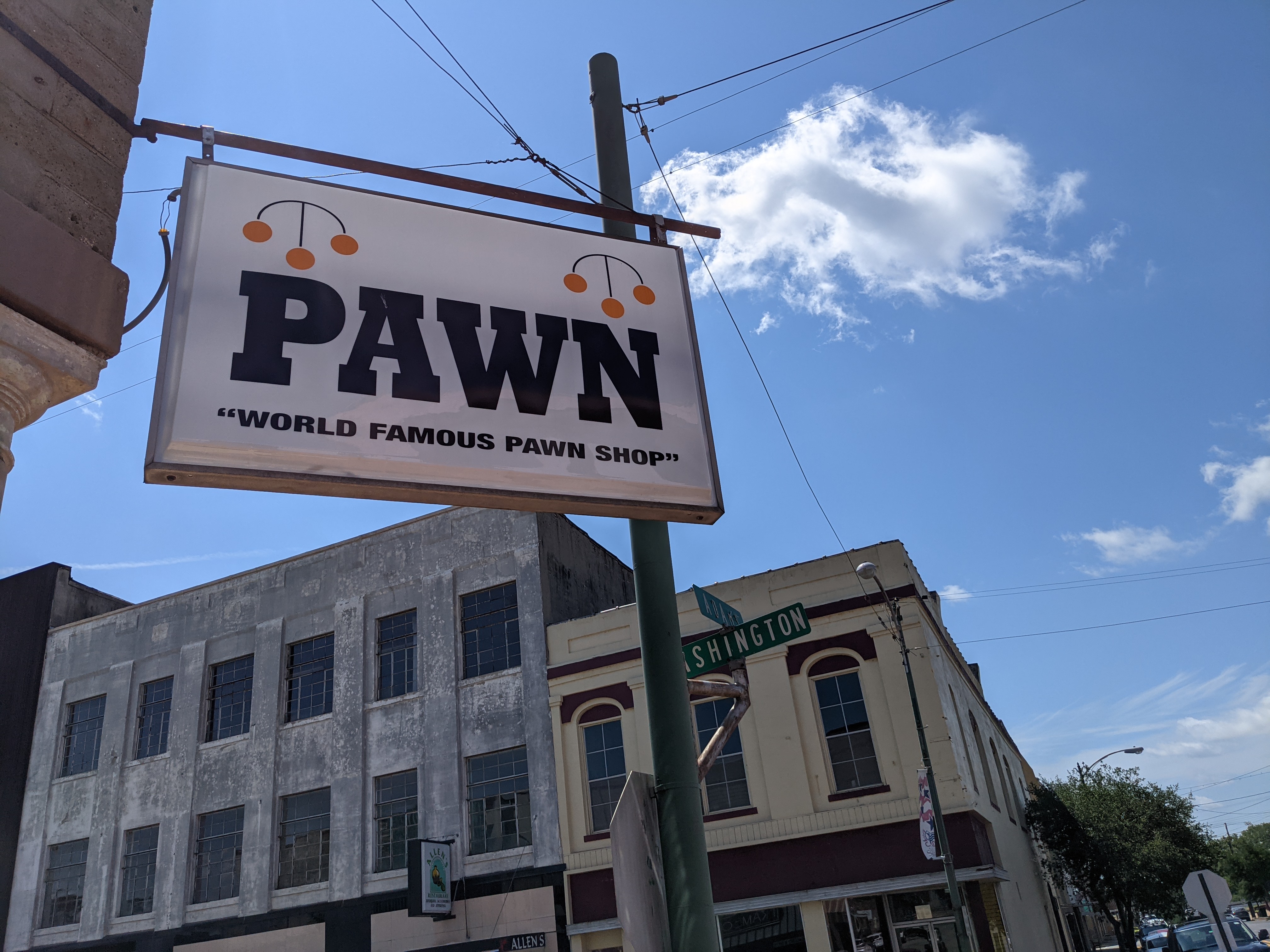Banks Pawn 01